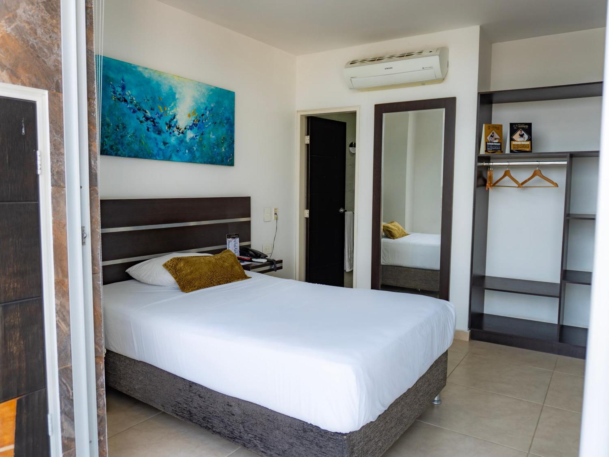 Hotel Andinos Plaza Florencia فلورنسيا المظهر الخارجي الصورة